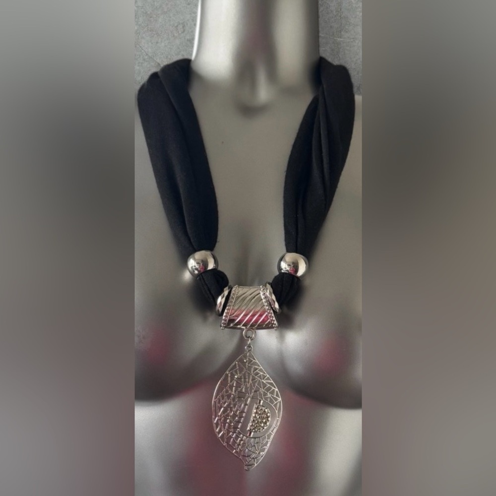 2 for $30 ✅Black and Silver Statement Necklace Scarf Accessory